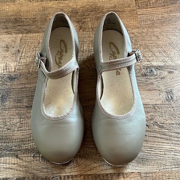 EUC Capezio Mary Jane Tap Shoe - Picture 1 of 6